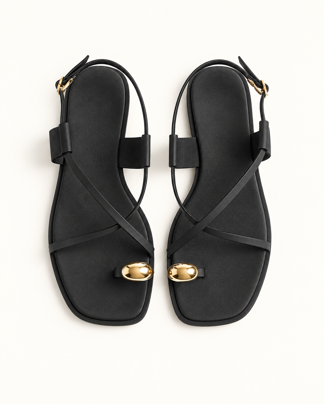 **Alma™ – Sandalias Planas con Detalle Dorado**